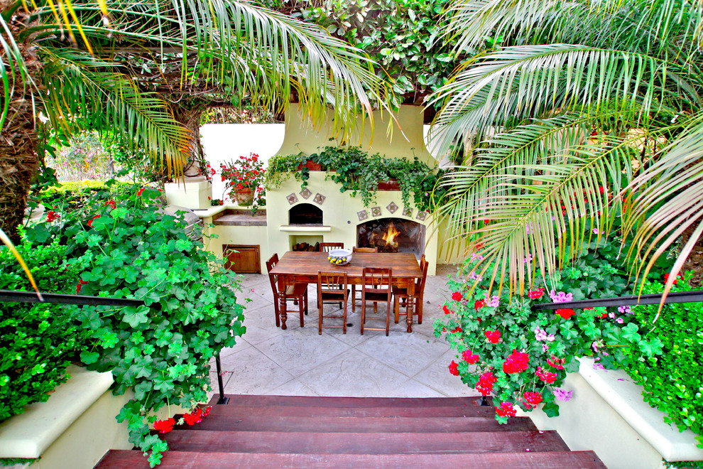 Photo of a mediterranean patio in Orange County.