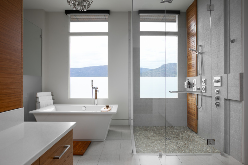 New Build on the Lake, Kelowna BC