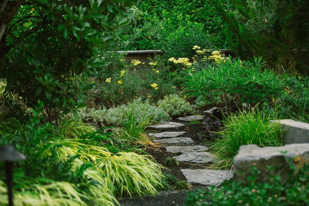 Design ideas for a contemporary landscaping in New York.