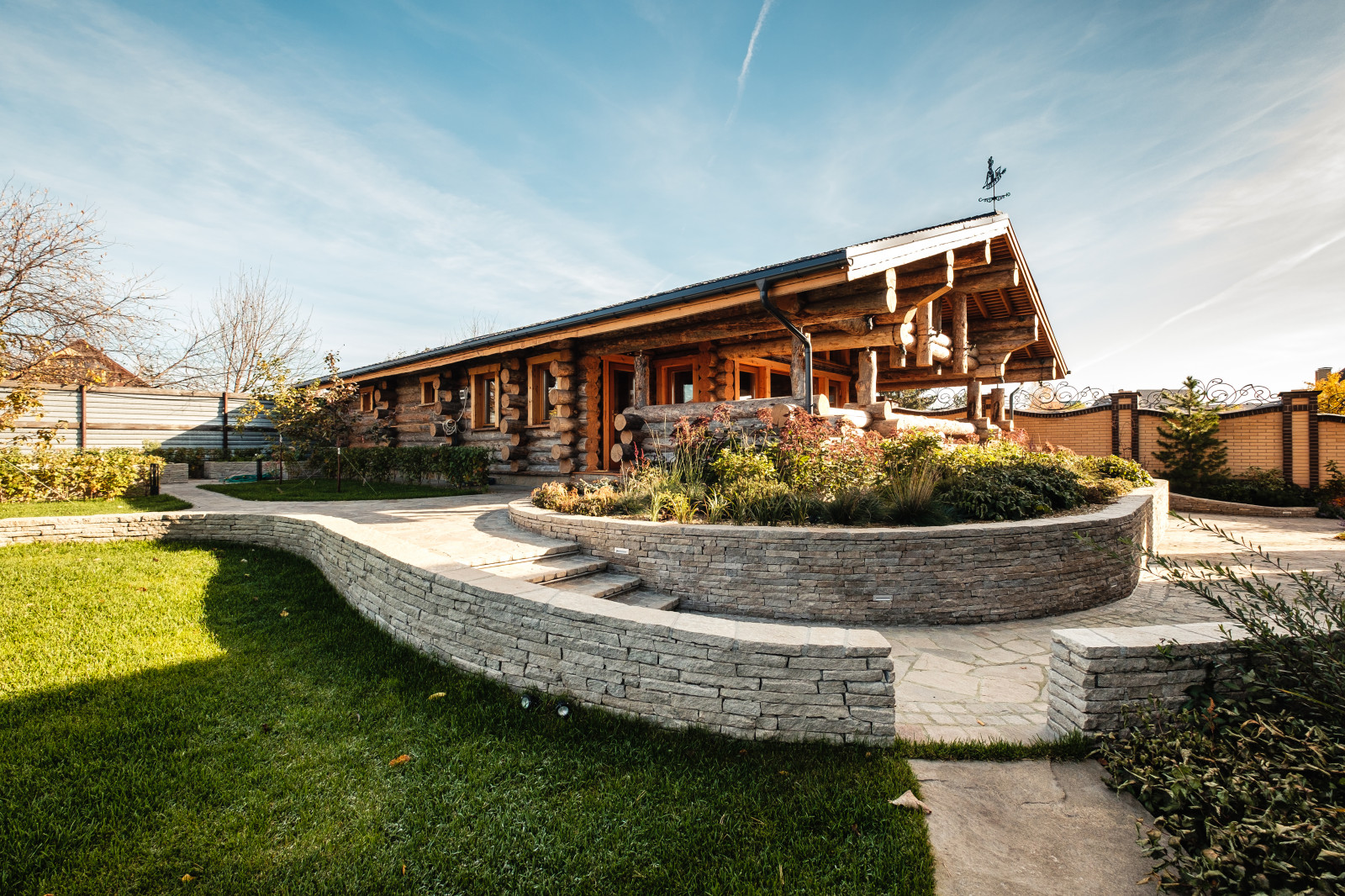 Сад с подпорными стенами