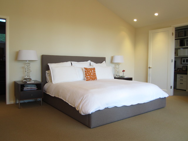 Castle Rock House contemporary-bedroom
