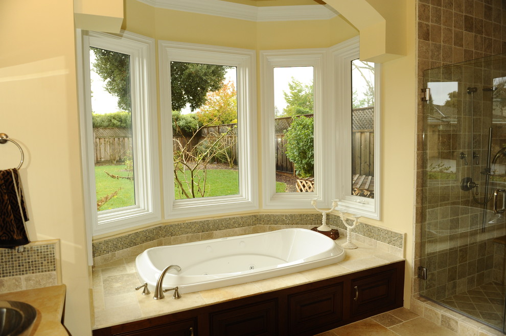 Example of a transitional bathroom design in San Francisco