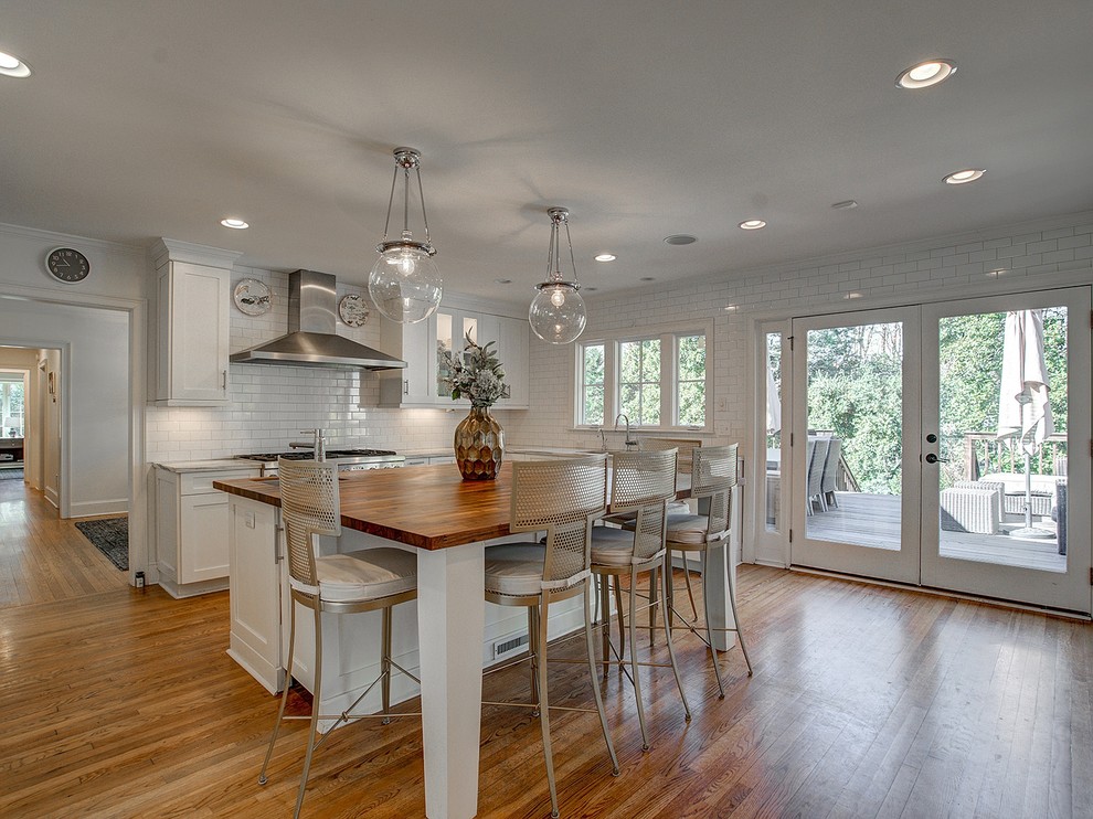 Inspiration for a transitional kitchen remodel in Atlanta