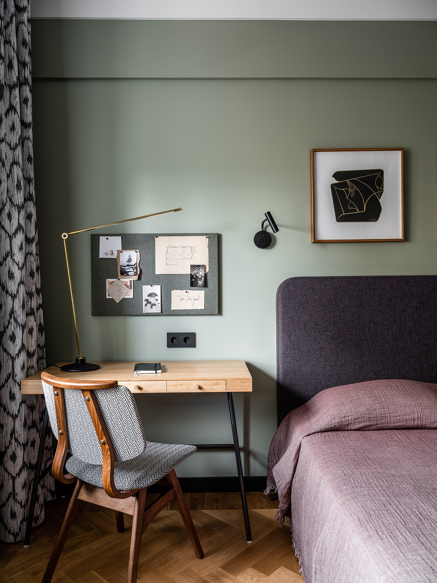 Camera da letto con angolo studio - Foto, Idee, Arredamento - Marzo 2024 |  Houzz IT