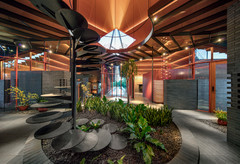 Houzz Tour: Wild Cats Roam This Amazing Modern Prairie House