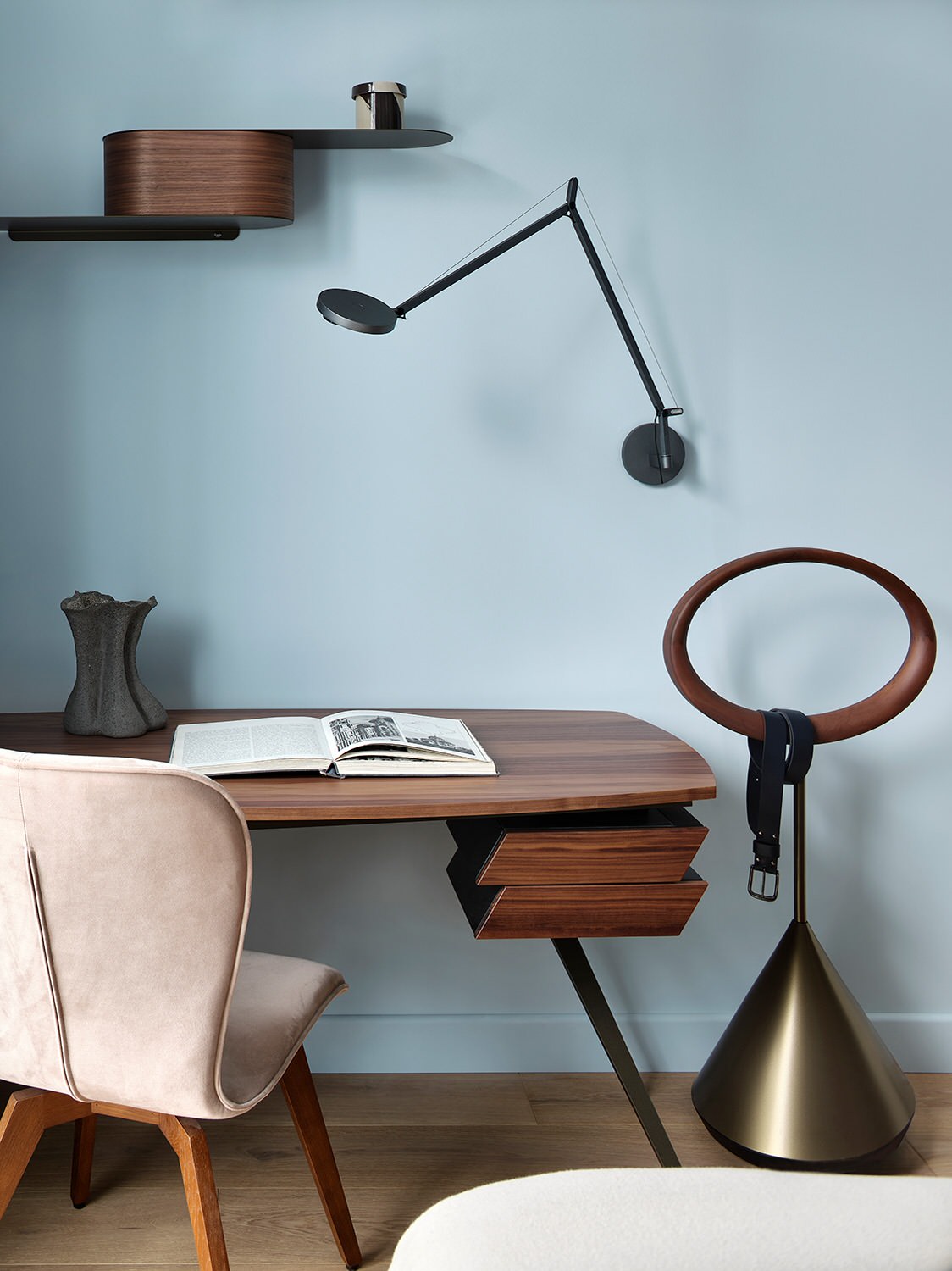 Небольшая квартира в оттенках синего