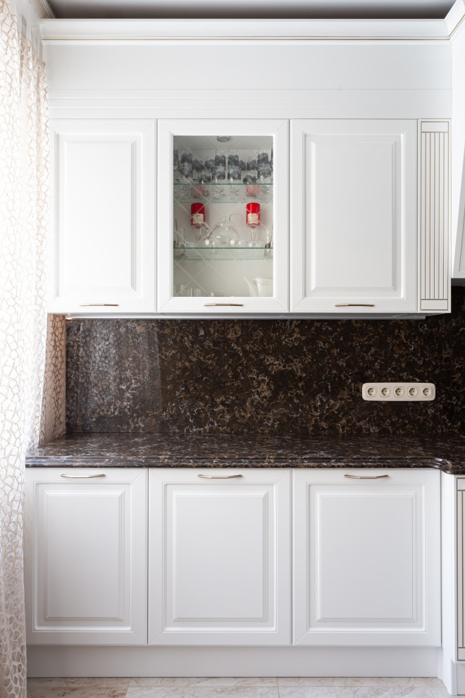 Угловая классическая кухня в КП Загорянка парк