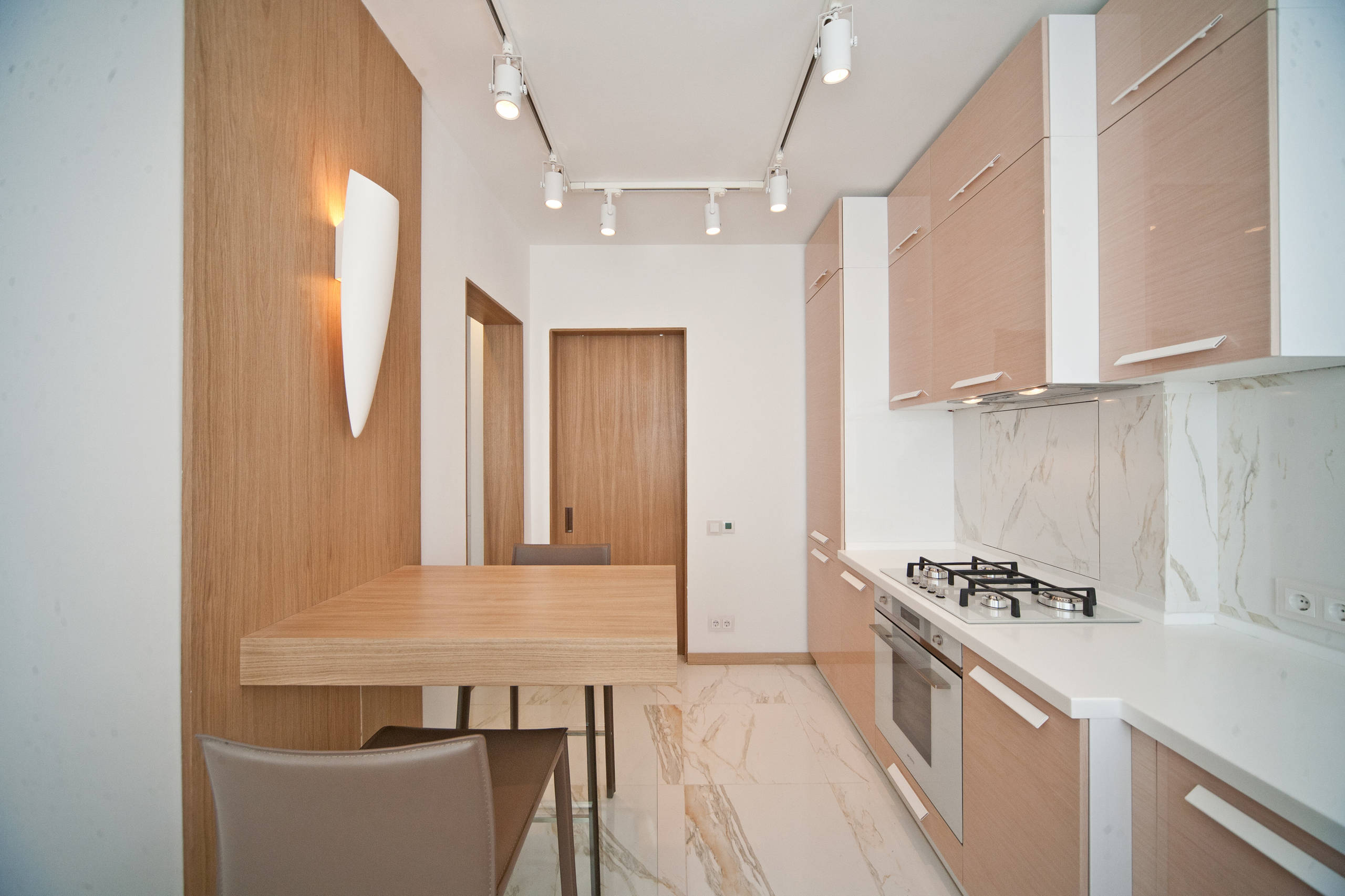 Дизайн-проект кухни в хрущевке - интерьер маленькой кухни в квартире-хрущевке