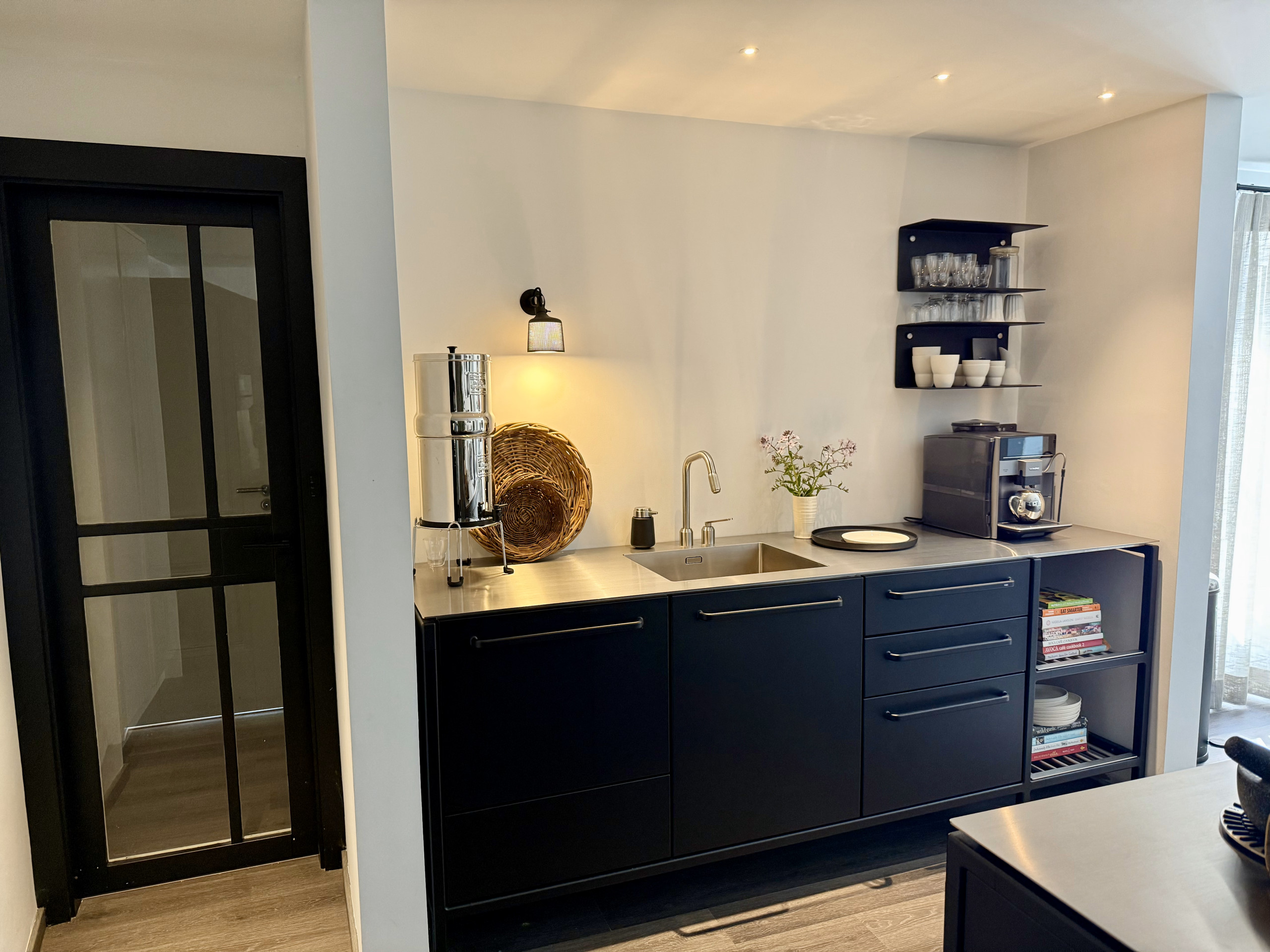 INTERIOR DESIGN STUDIO - VIPP LOUNGE SPACE - BEFORE & AFTER