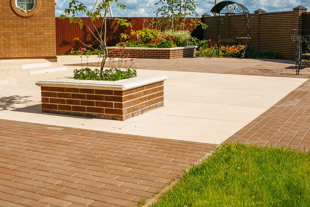 Времена года в саду "Красный октябрь"