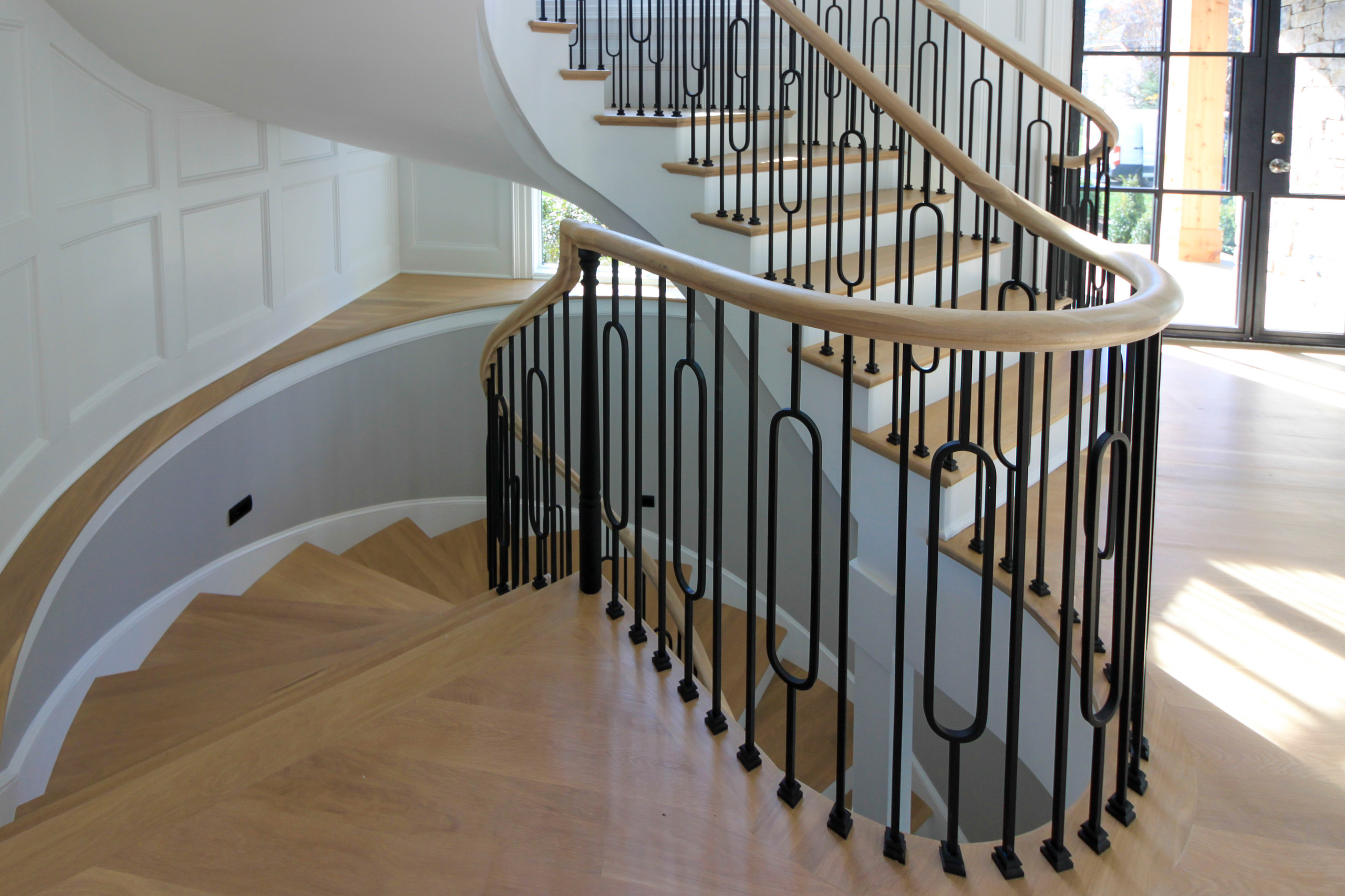 95_Remarkable and elegant floating elliptical staircase, McLean, VA 22101