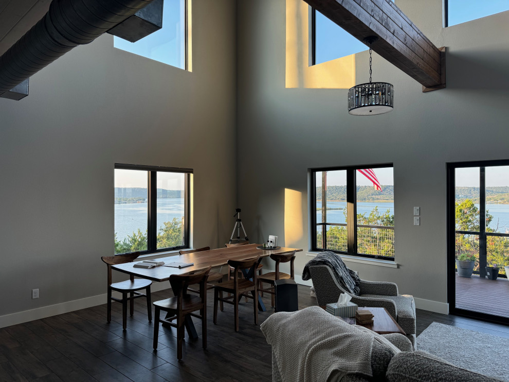 Possum Kingdom Lake house Modern