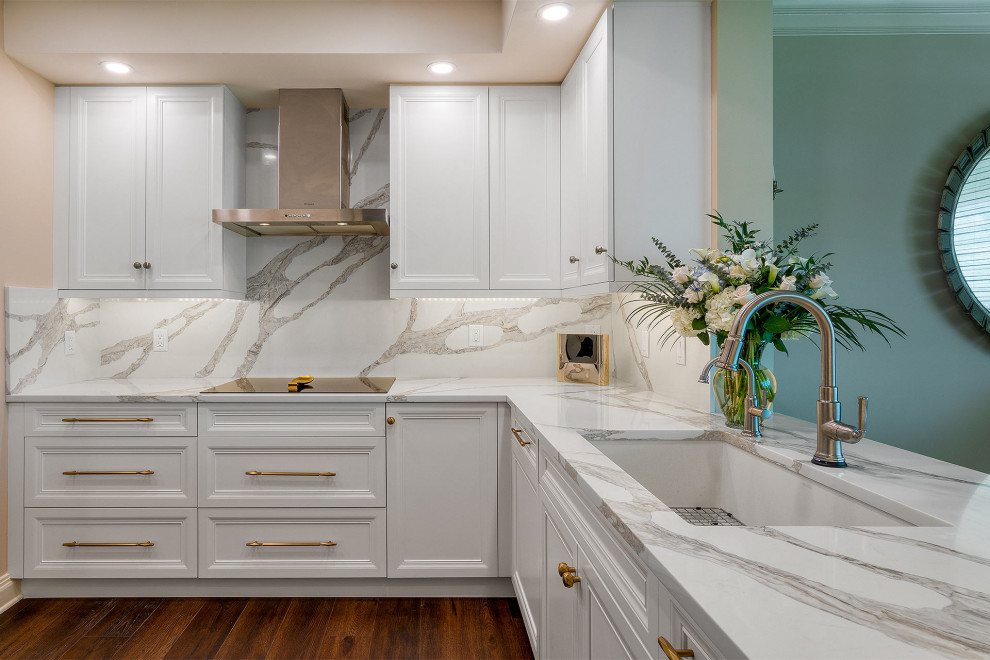 Kitchen - kitchen idea in Miami