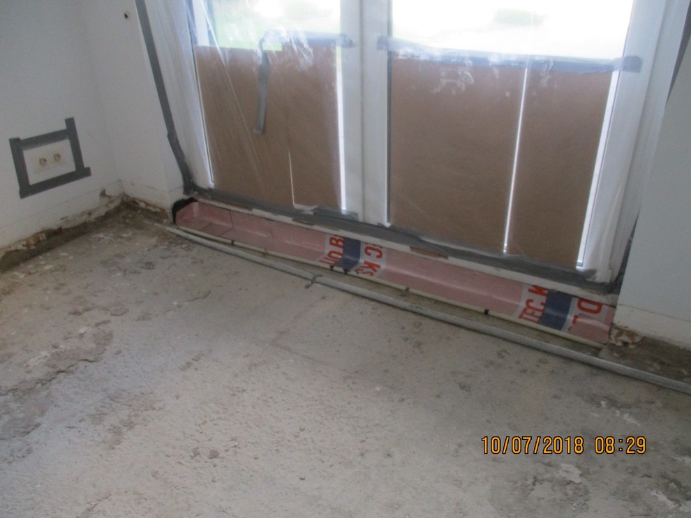 neue Eindichtung der bodentiefen Fenster