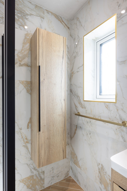 Bathroom - Calacatta Oro Marble-Effect Polished Tile bathroom