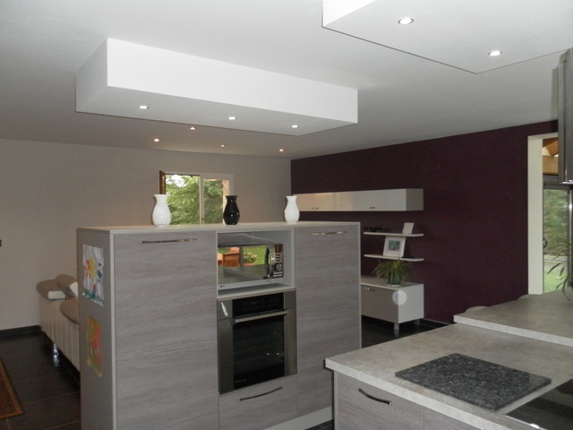 Cuisine d&eacute;limitation des espaces contemporary-kitchen