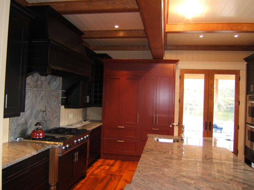 Inspiration for a rustic kitchen remodel in Toronto