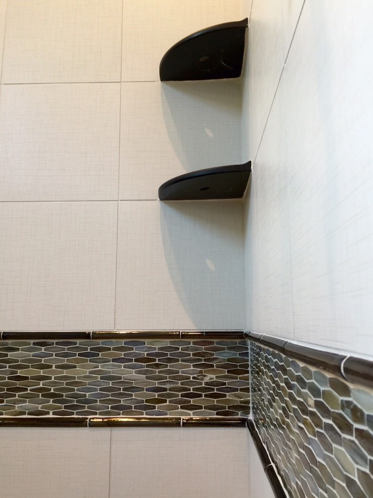 Inspiration for a mid-sized transitional 3/4 beige tile and porcelain tile porcelain tile bathroom remodel in Miami with beige walls