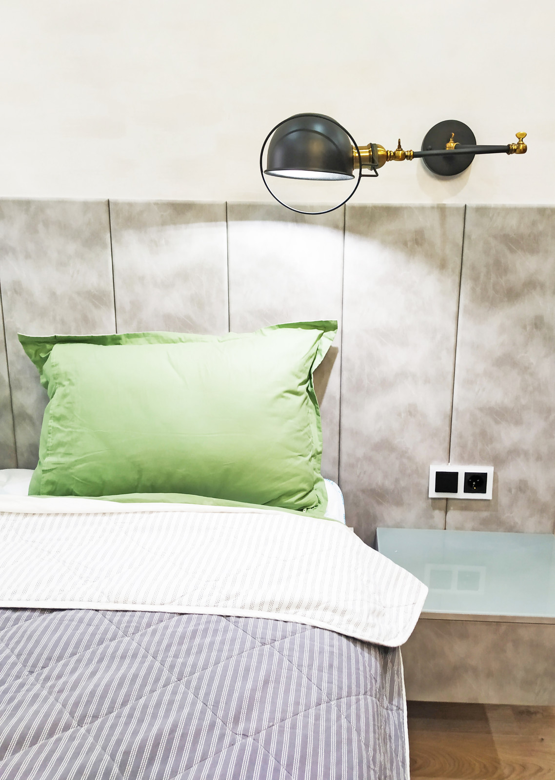 Подростковая комната с элементами лофта