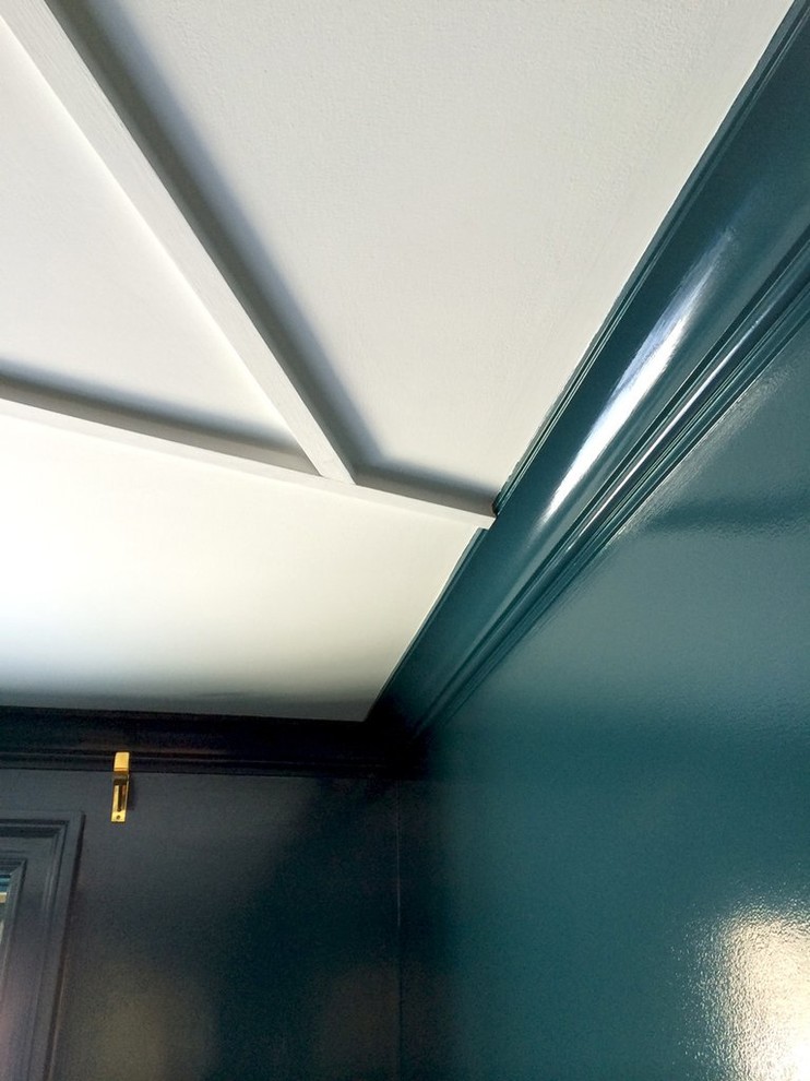 Inspiration for a transitional home design remodel in Orange County