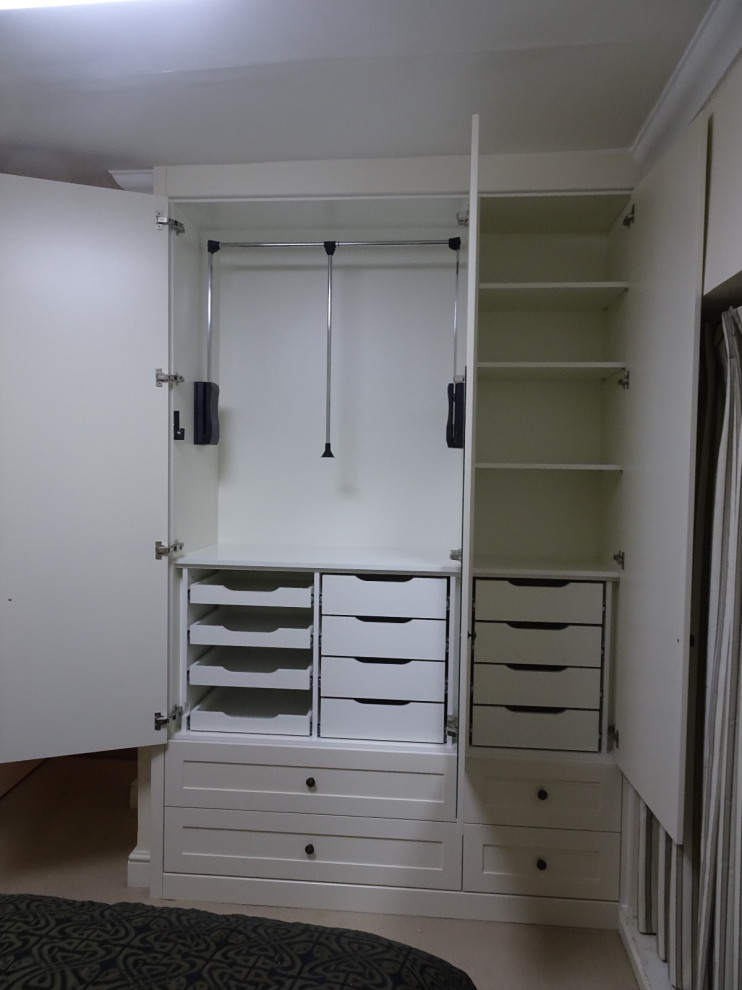 Bedroom storage unit