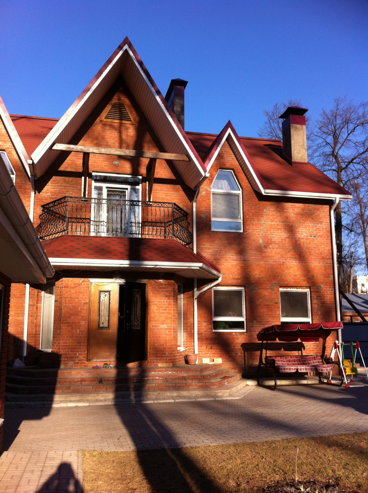 Каменная облицовка дома в городе Сарапул