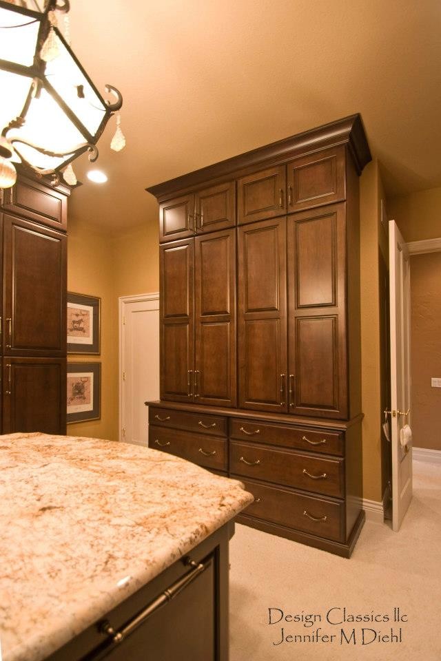 Example of a huge transitional home design design