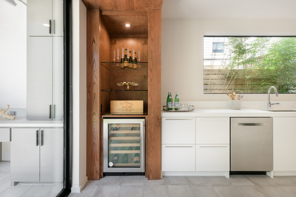 Design ideas for a contemporary bar cart in Houston with open cabinets, medium wood cabinets, brown splashback, timber splashback and grey floor.