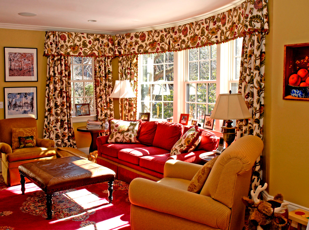 Traditional family room in Boston.