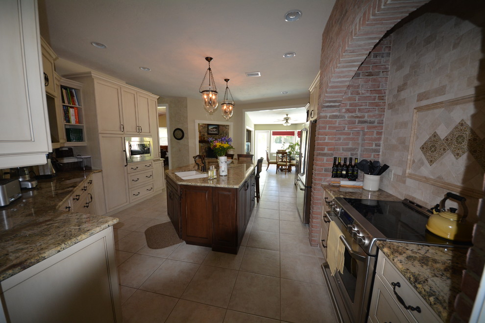 Mountain style kitchen photo in Miami