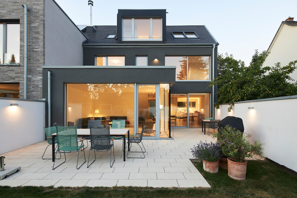 Inspiration for a contemporary deck in Bonn.