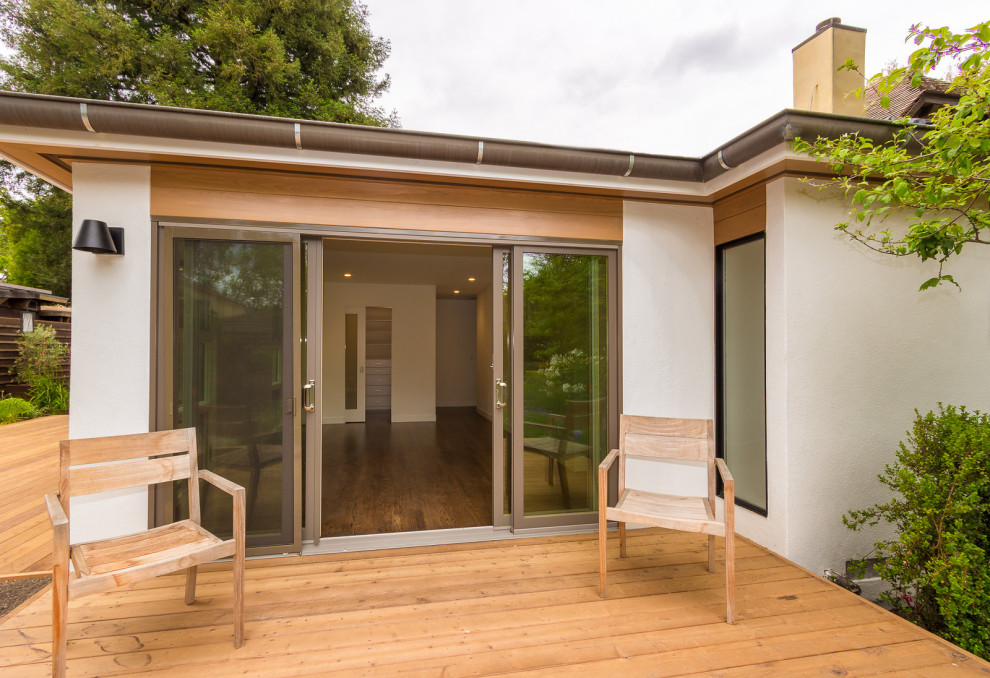 Example of a transitional deck design in San Francisco