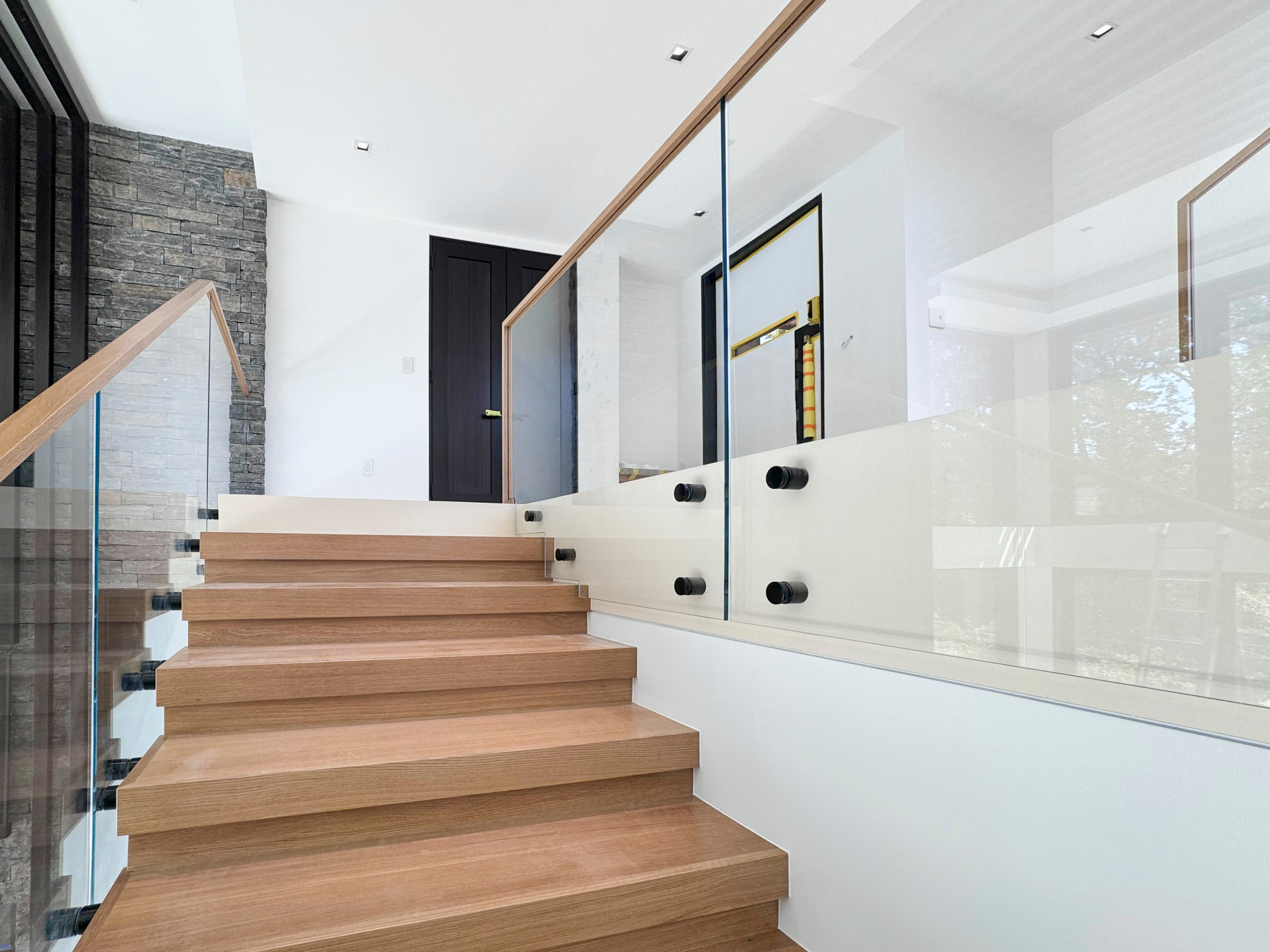126_Visually Open and Light Contemporary Staircase, Mclean, VA 22102