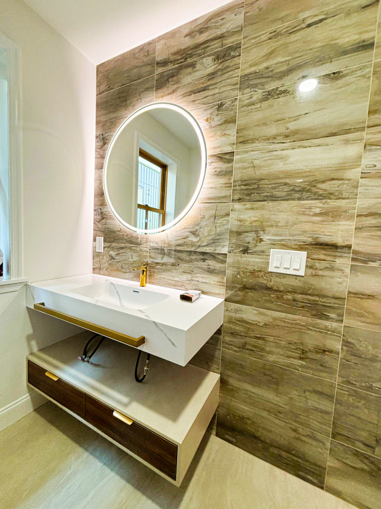 Bathroom in Gorgas ln. - Philadelphia