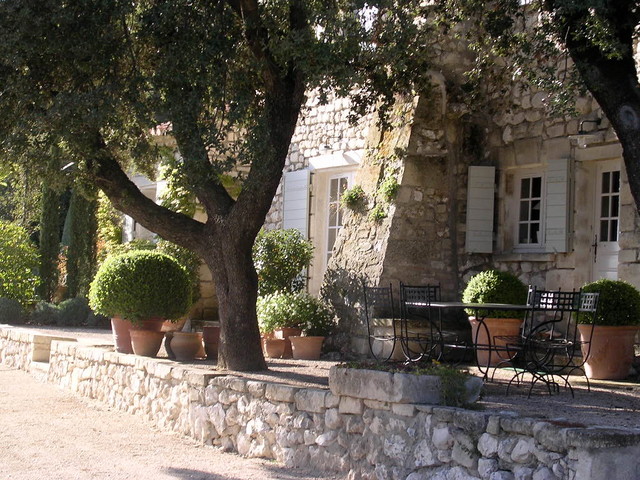 Dragten mediterranean-courtyard