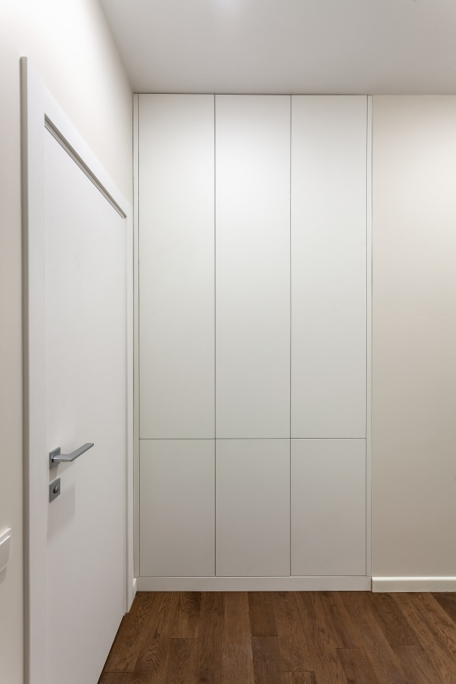 Встроенный шкаф для верхней одежды