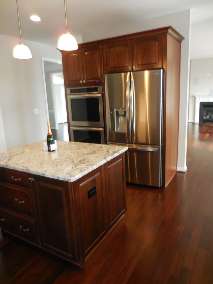 Transitional kitchen photo in DC Metro