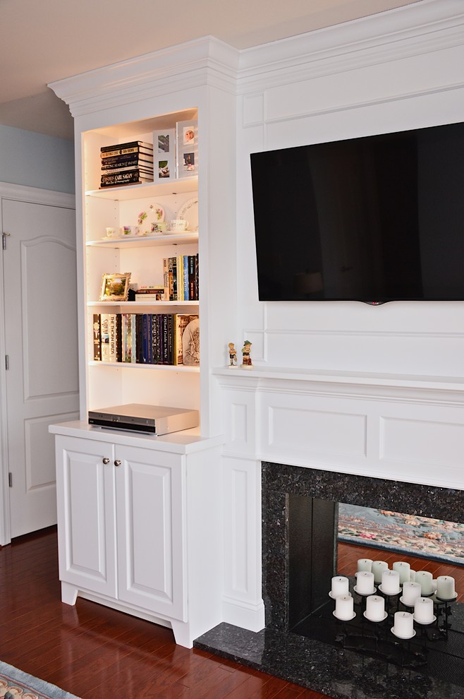 Bookcase/Built-in