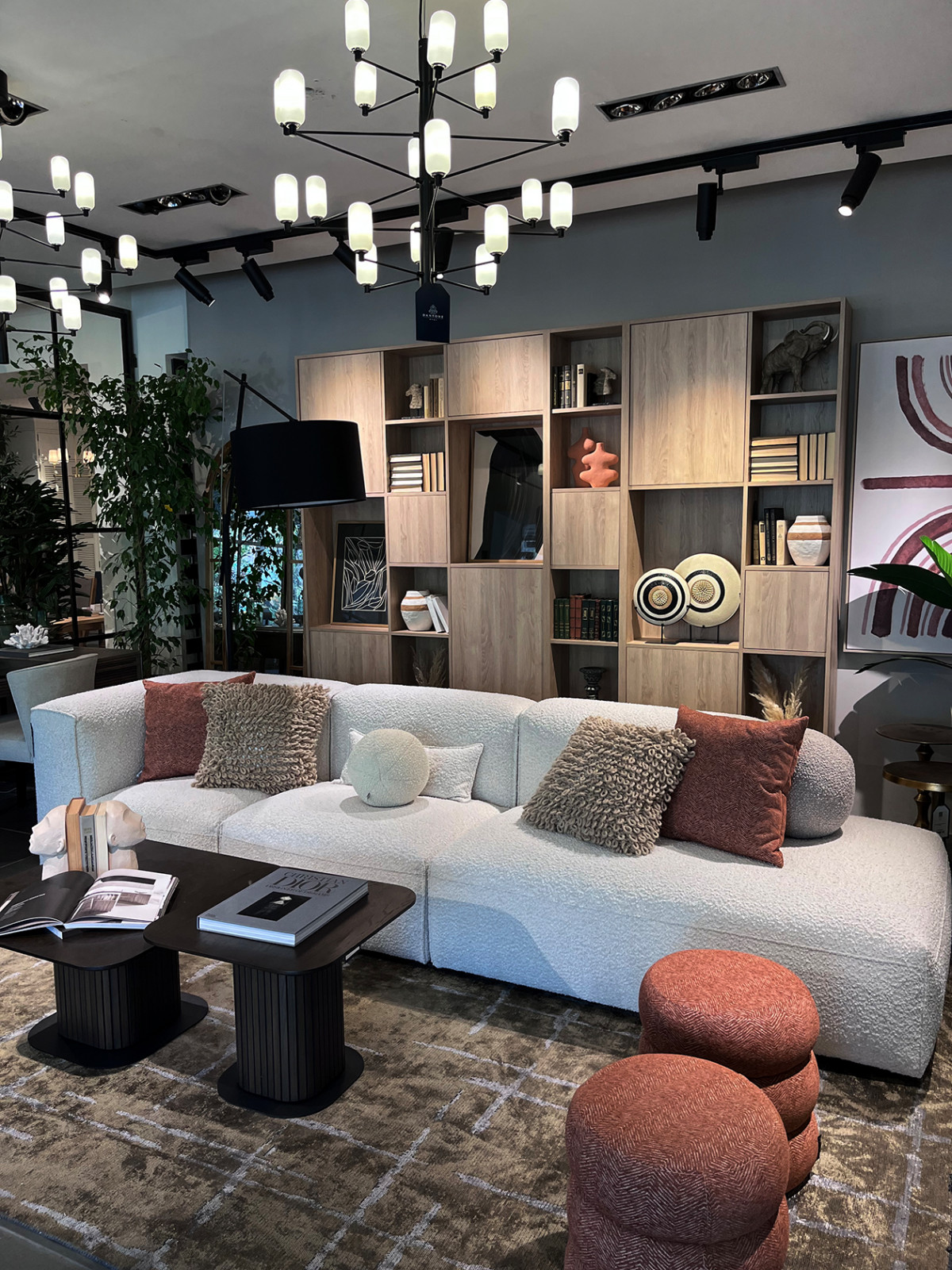 Оформление мебельного шоу-рума