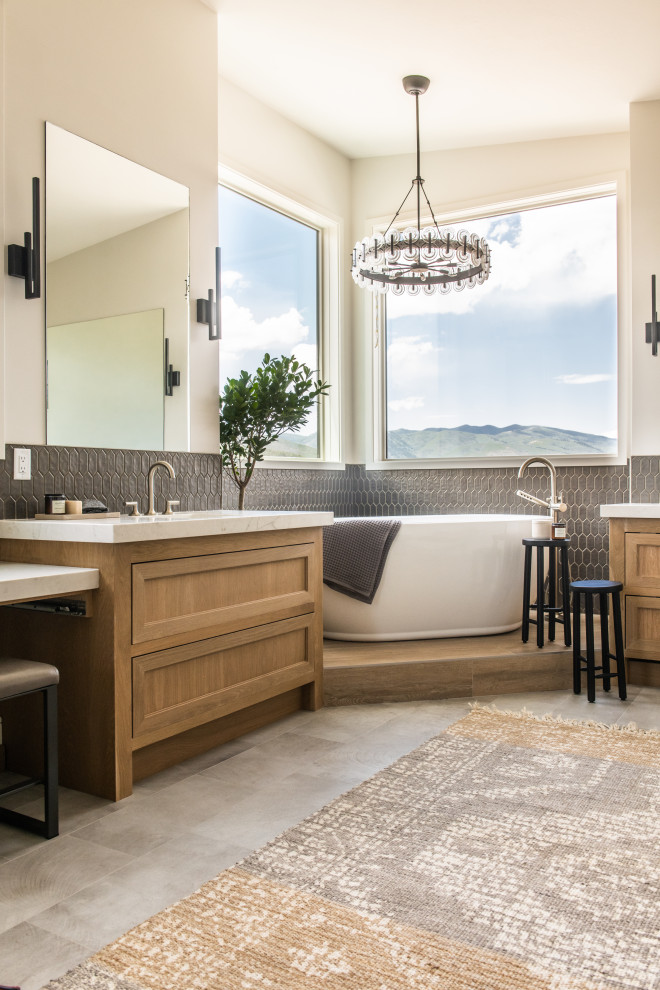 This is an example of a transitional bathroom in Salt Lake City.