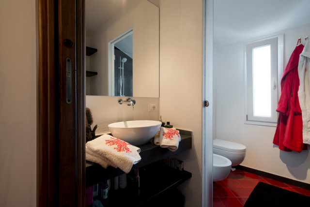 STANZA DA BAGNO contemporary-bathroom