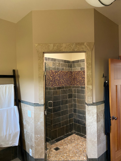 Olympic View Drive Remodel klassisch-badezimmer