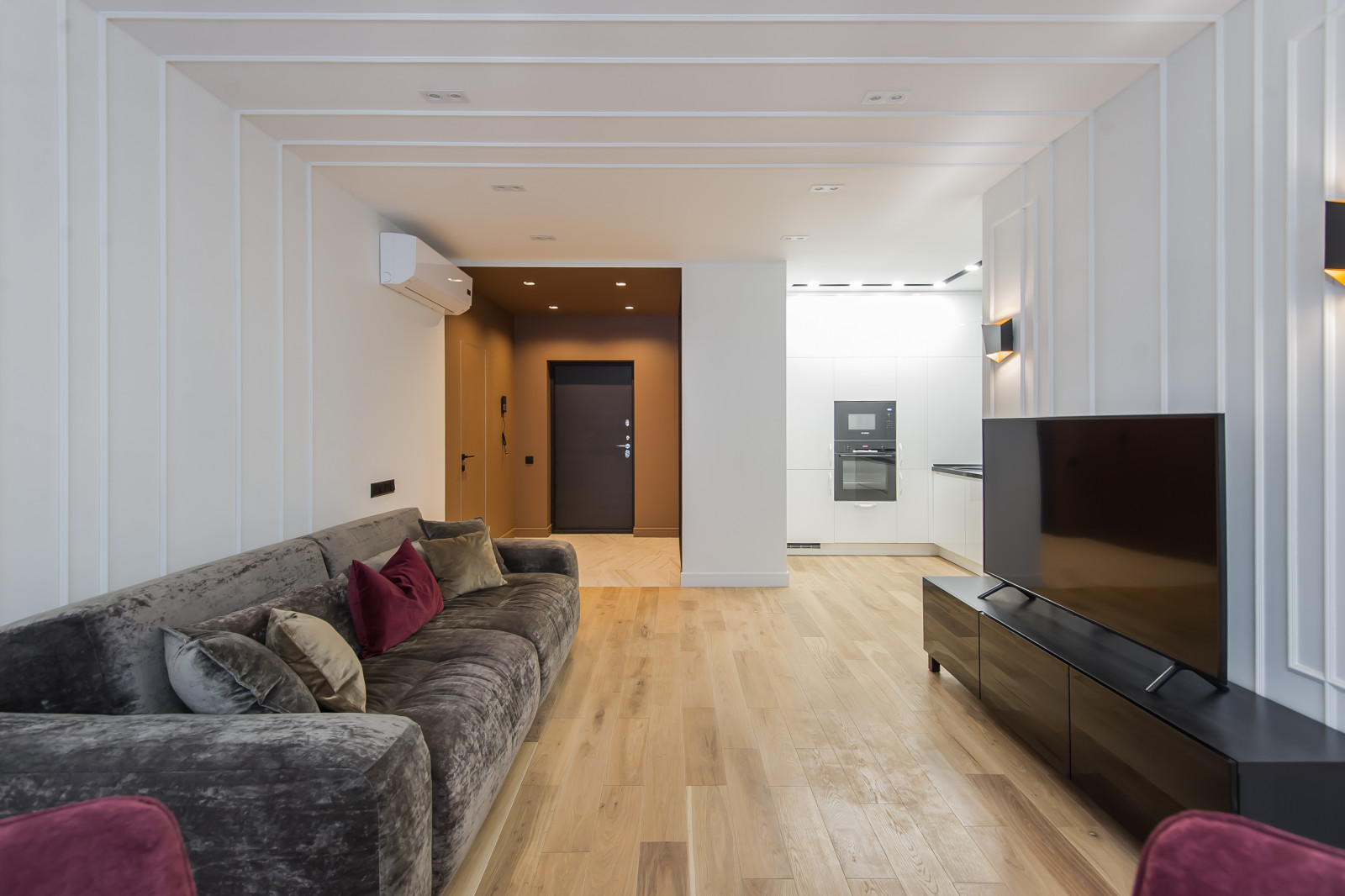 Квартира в современном стиле с зелёной спальней