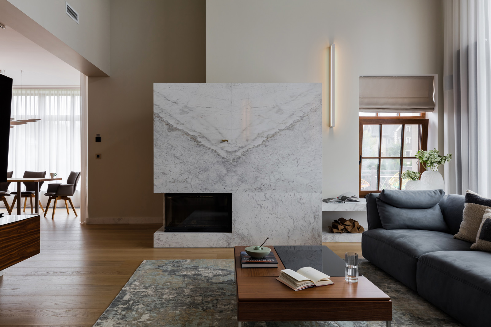 Дом с потайной лестницей