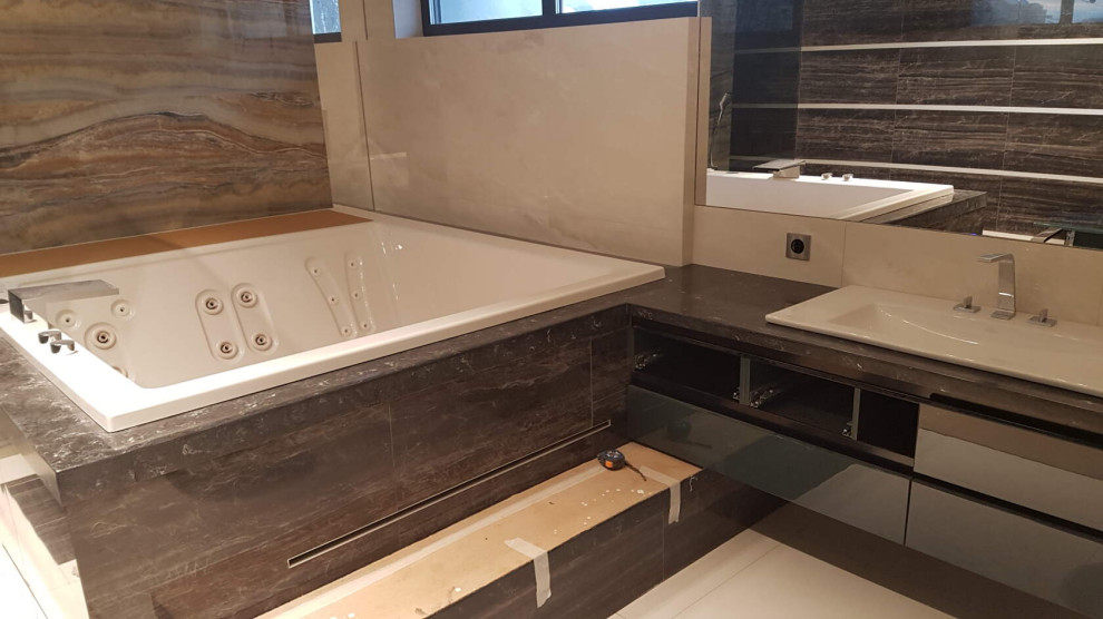 Комплексное решение (мрамор, кварцекерамика, акрил)