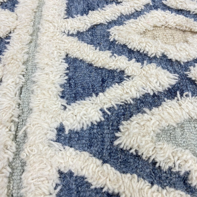 4" Round Blue and Cream Stripe Diamond Area Rug Scandinavian Area