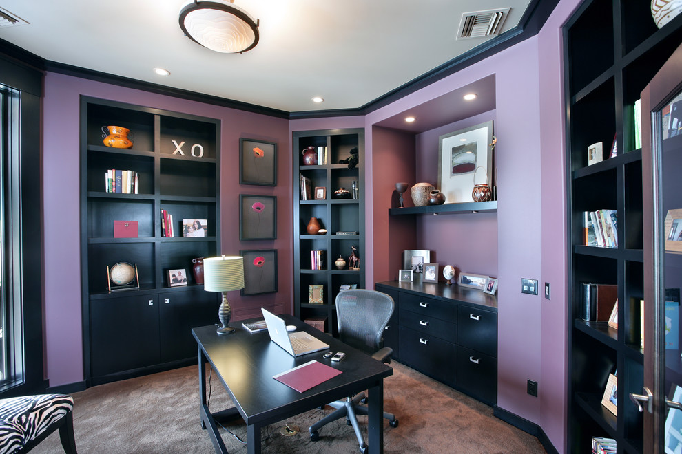 This is an example of a contemporary home office in Grand Rapids.