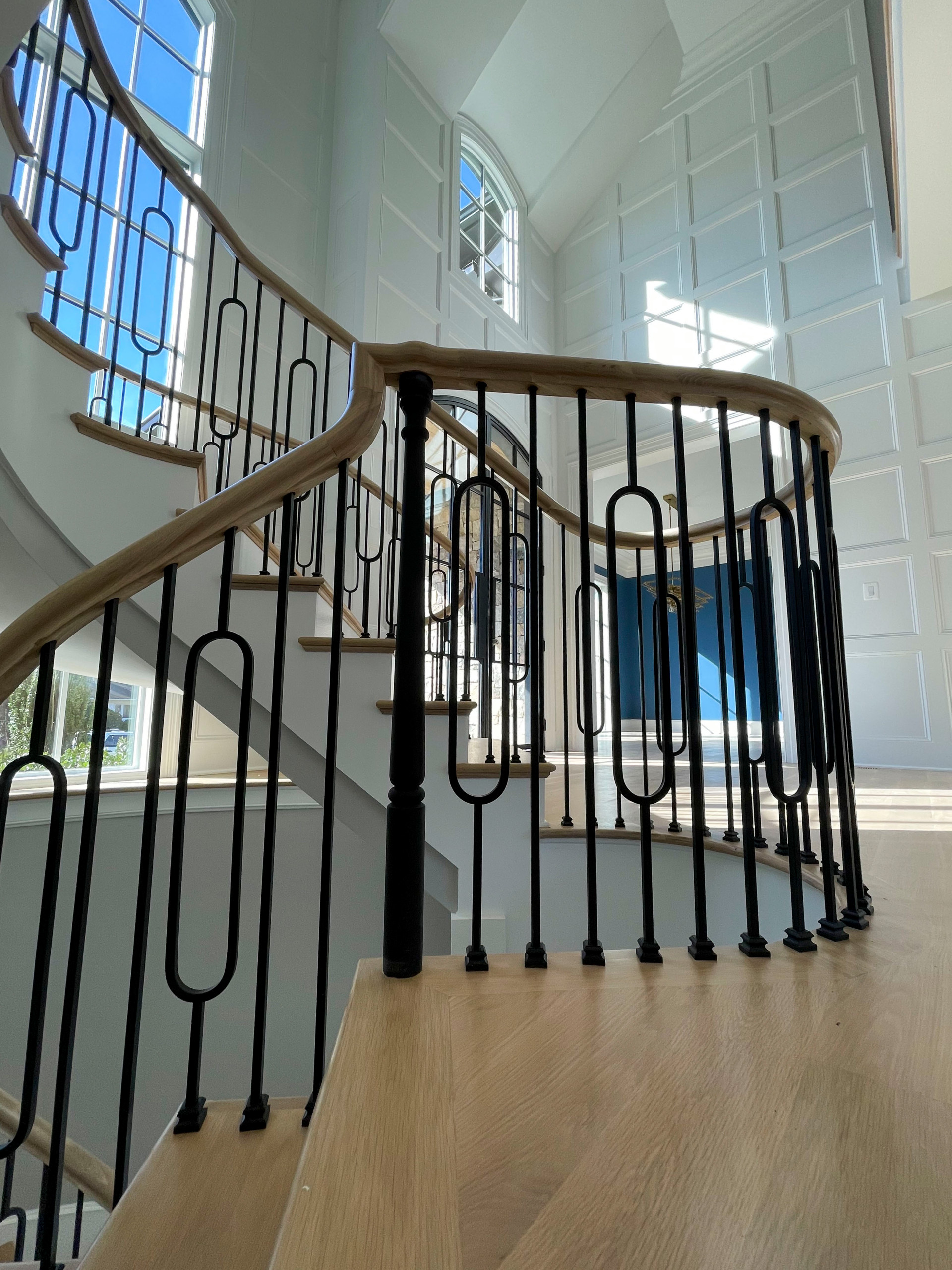 95_Remarkable and elegant floating elliptical staircase, McLean, VA 22101