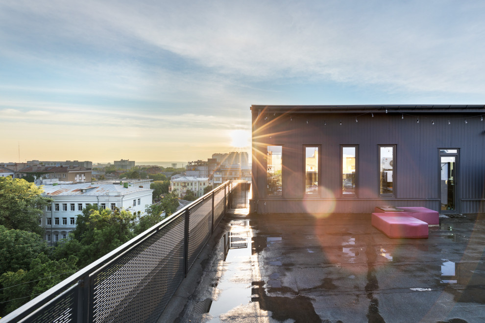 Tradomatic office space