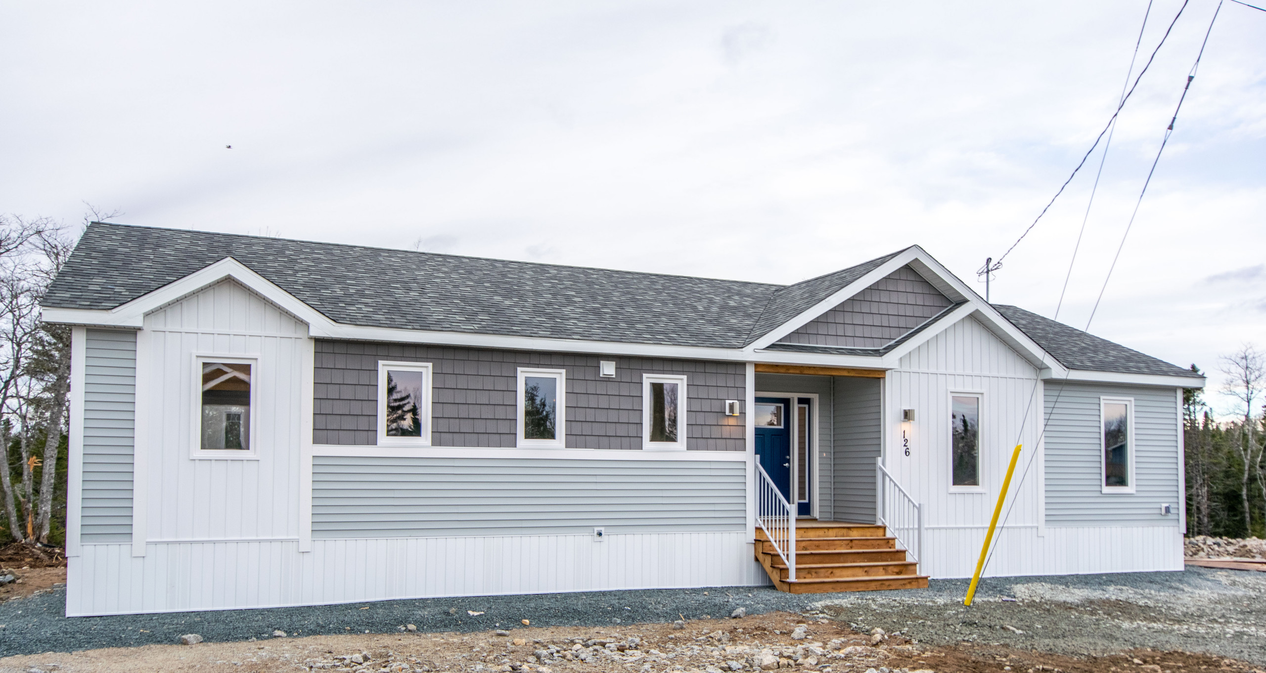 おしゃれな家の外観 白い屋根の家 平屋の画像 21年9月 Houzz ハウズ